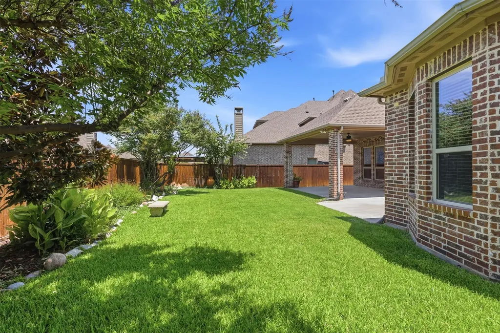 4625 Maverick Way Carrollton TX 75010