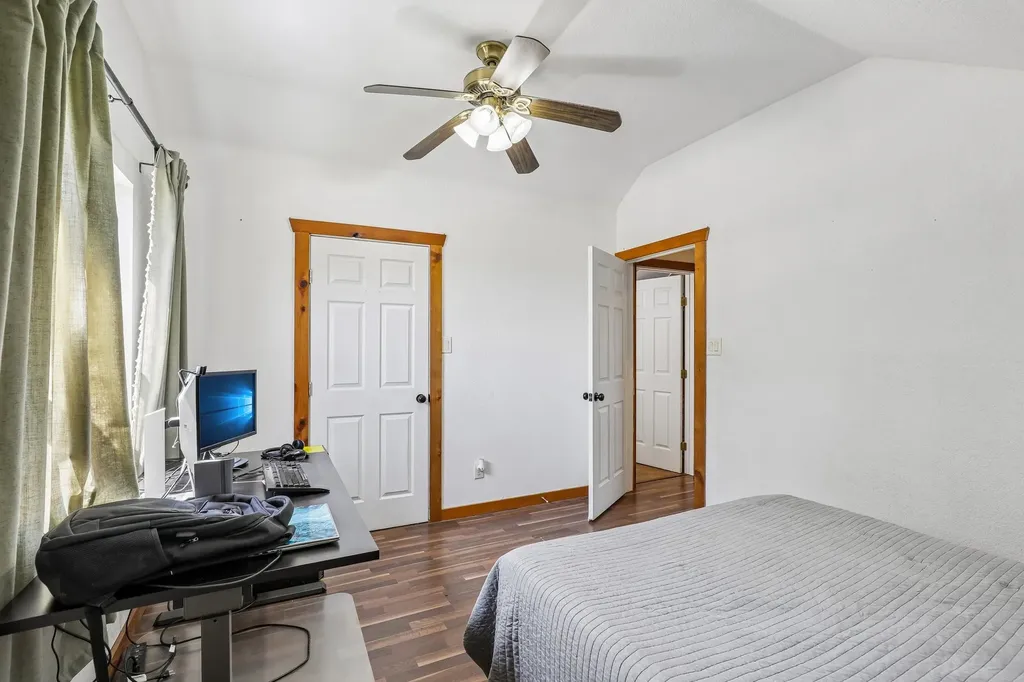 194 County Road 3825 Bridgeport TX 76426