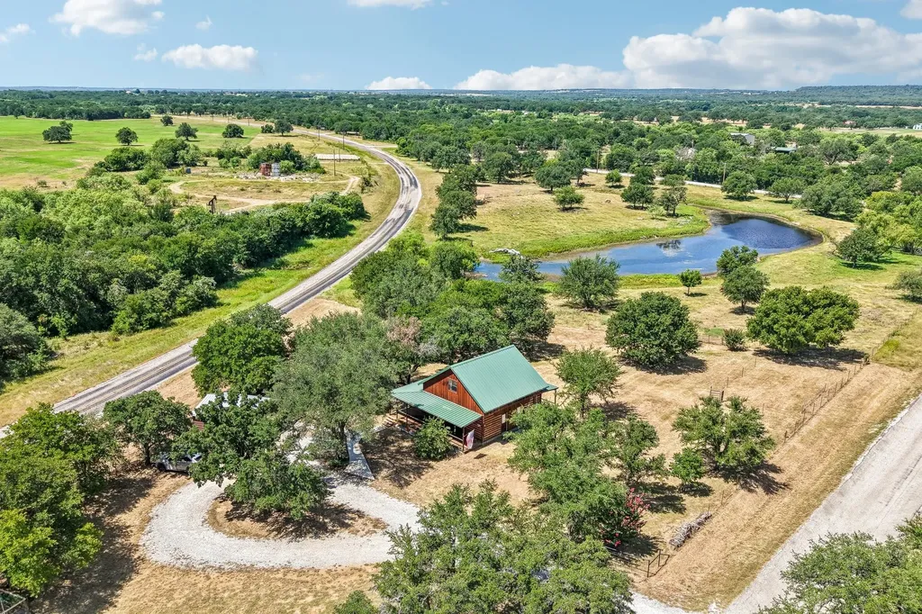 194 County Road 3825 Bridgeport TX 76426
