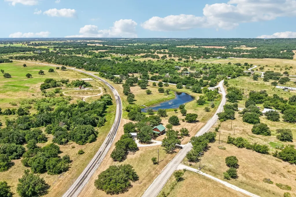 194 County Road 3825 Bridgeport TX 76426