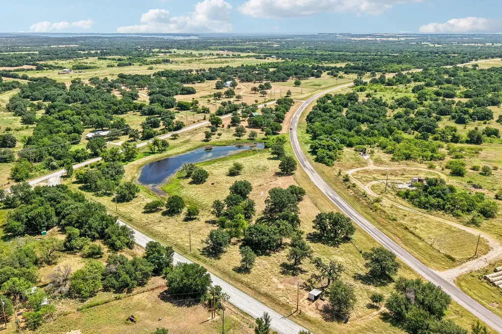 194 County Road 3825 Bridgeport TX 76426