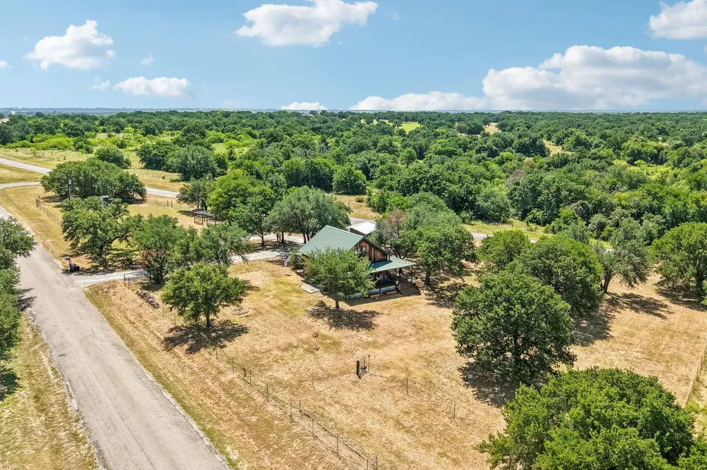 194 County Road 3825 Bridgeport TX 76426