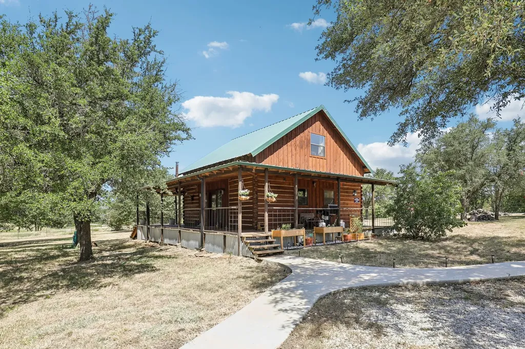 194 County Road 3825 Bridgeport TX 76426