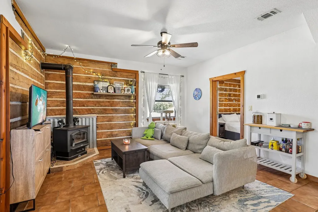 194 County Road 3825 Bridgeport TX 76426