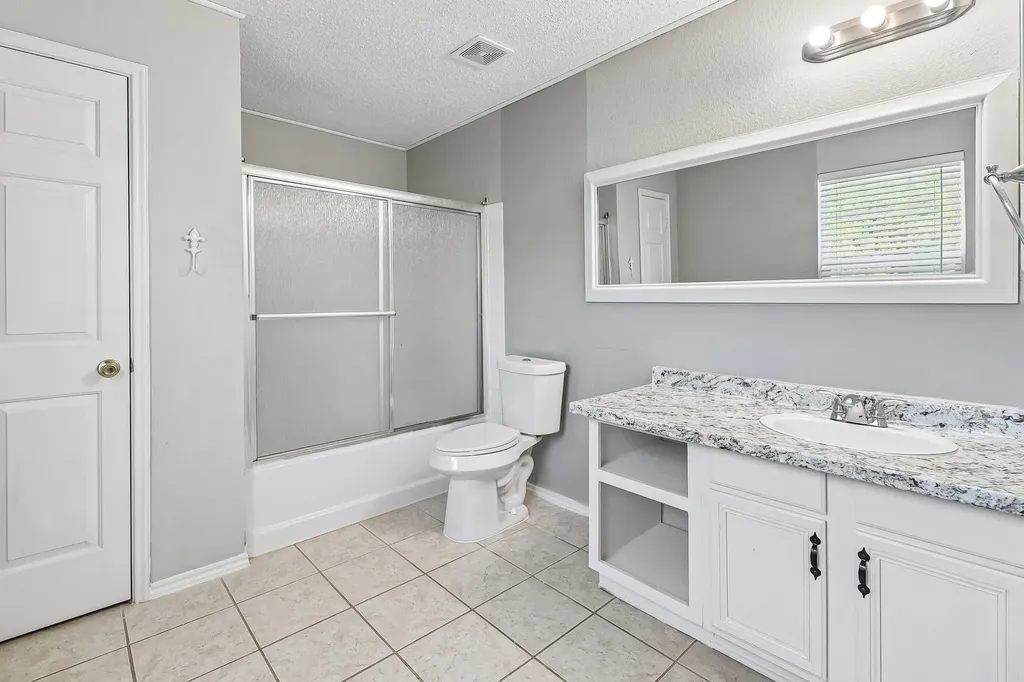 503 Angela Lane Euless TX 76039