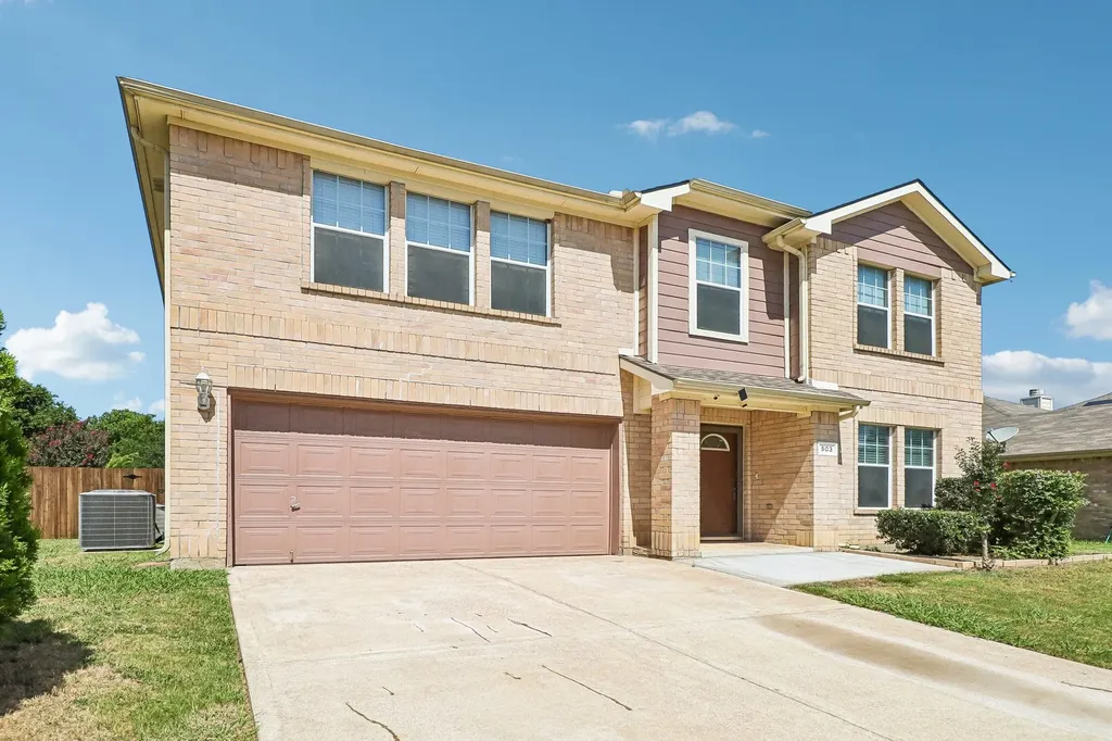 503 Angela Lane Euless TX 76039
