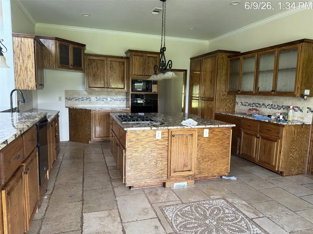 134 Lcr 796 Groesbeck TX 76642