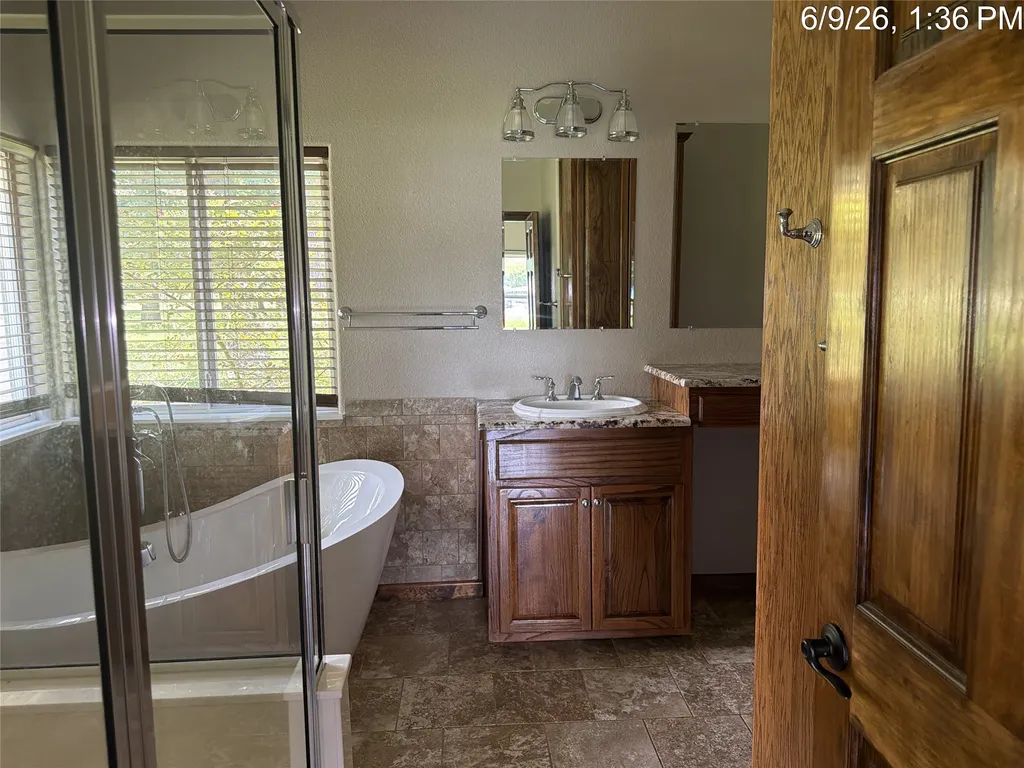 134 Lcr 796 Groesbeck TX 76642