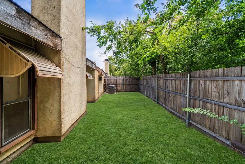 420 S Las Vegas Trail White Settlement TX 76108
