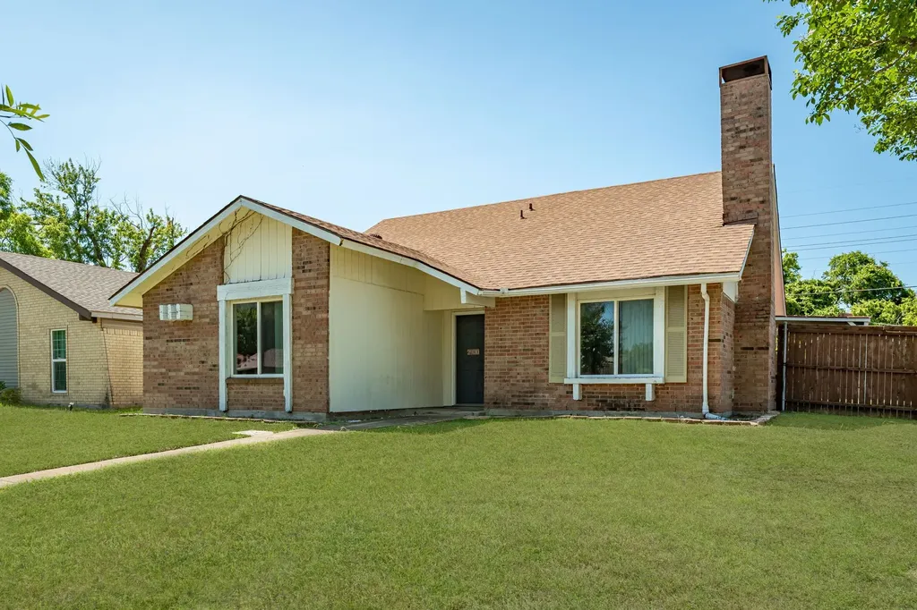 2930 Lancer Lane Garland TX 75044