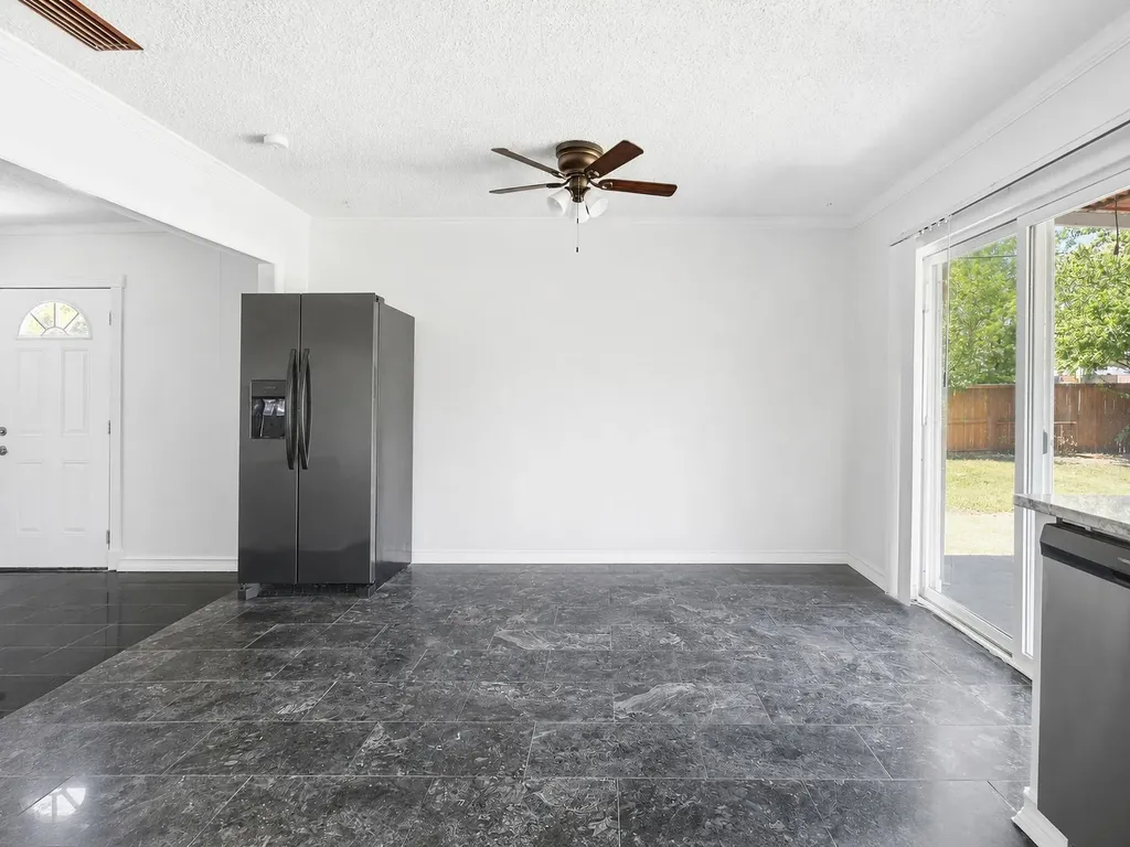 2930 Lancer Lane Garland TX 75044