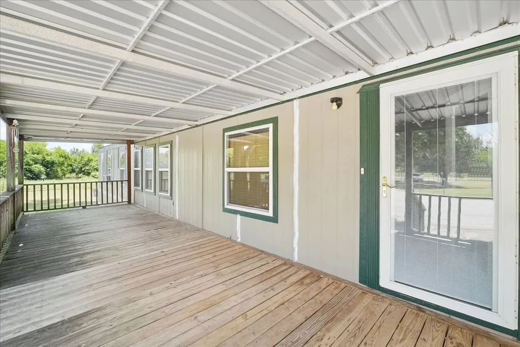 691 S State Highway 78 Bonham TX 75418