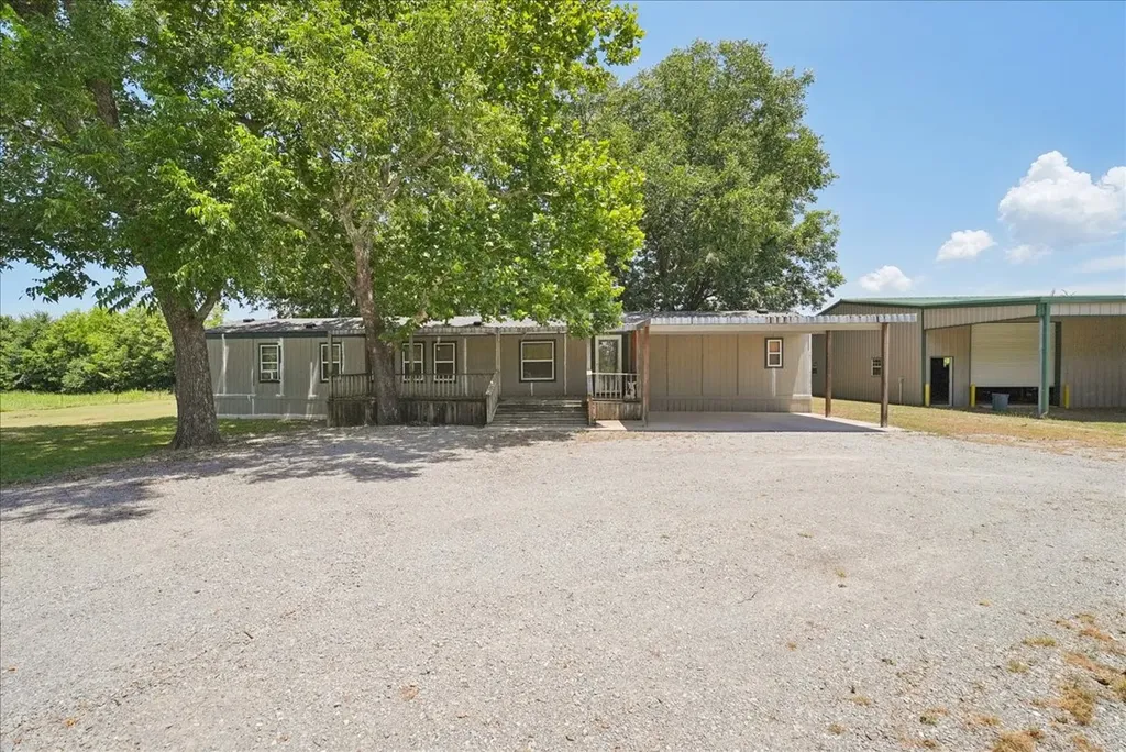 691 S State Highway 78 Bonham TX 75418
