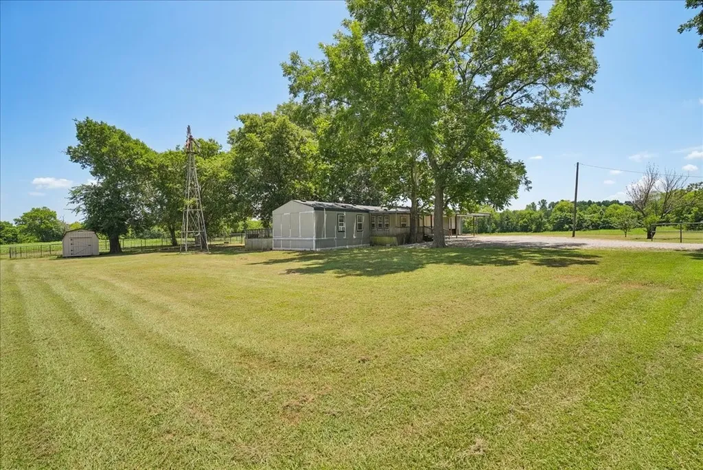 691 S State Highway 78 Bonham TX 75418