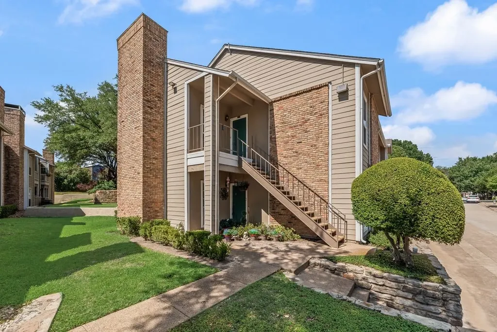 8600 Coppertowne Lane Dallas TX 75243