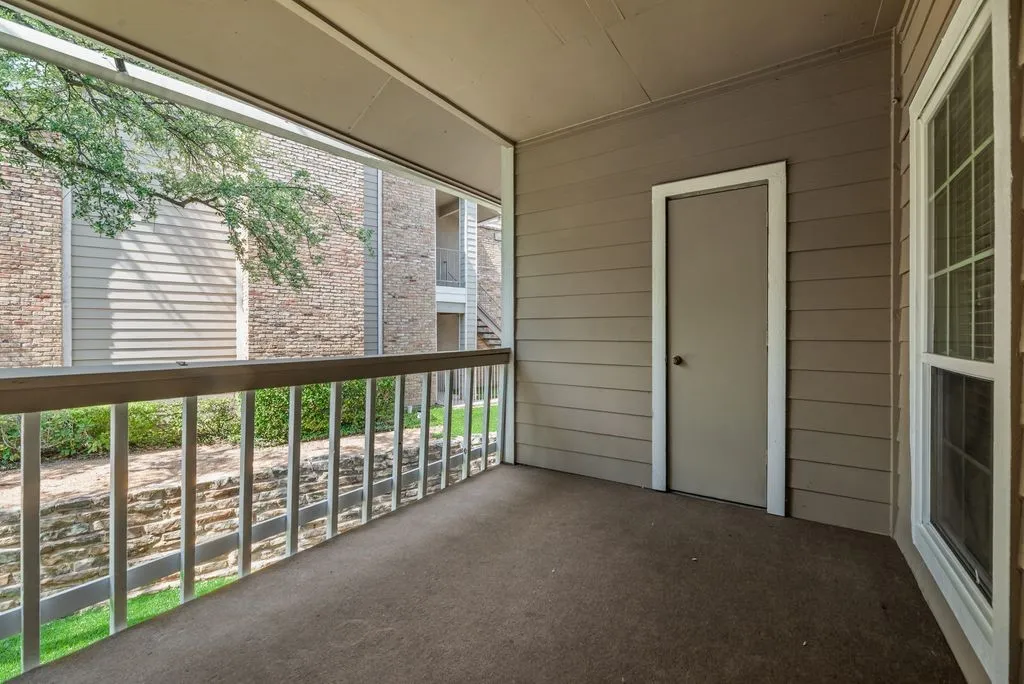 8600 Coppertowne Lane Dallas TX 75243