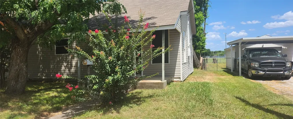 824 Carver Street Mesquite TX 75149