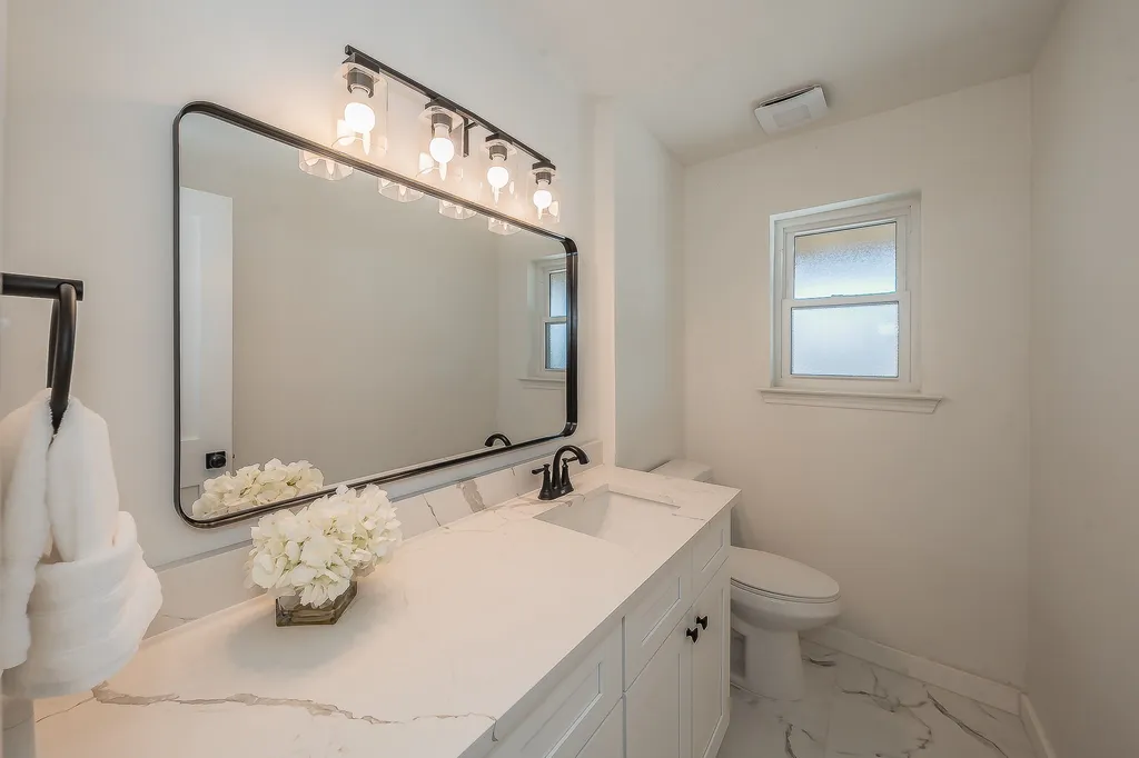 710 Meadow Lake Drive Lakewood Village TX 75068