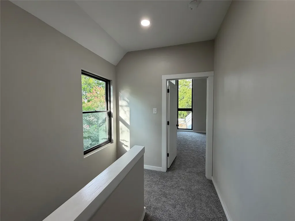 957 Woods Avenue Fort Worth TX 76102