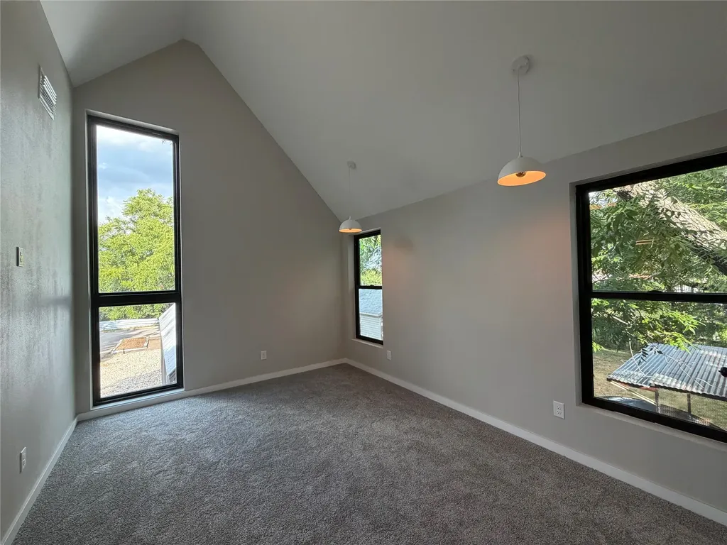 957 Woods Avenue Fort Worth TX 76102