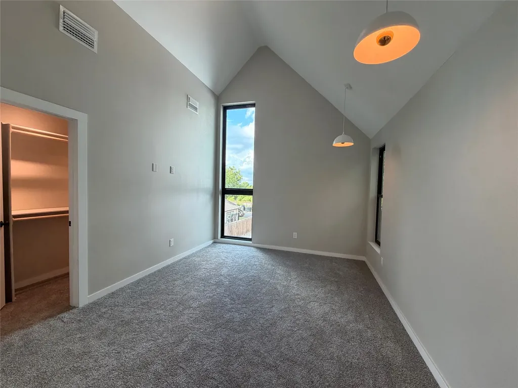 957 Woods Avenue Fort Worth TX 76102