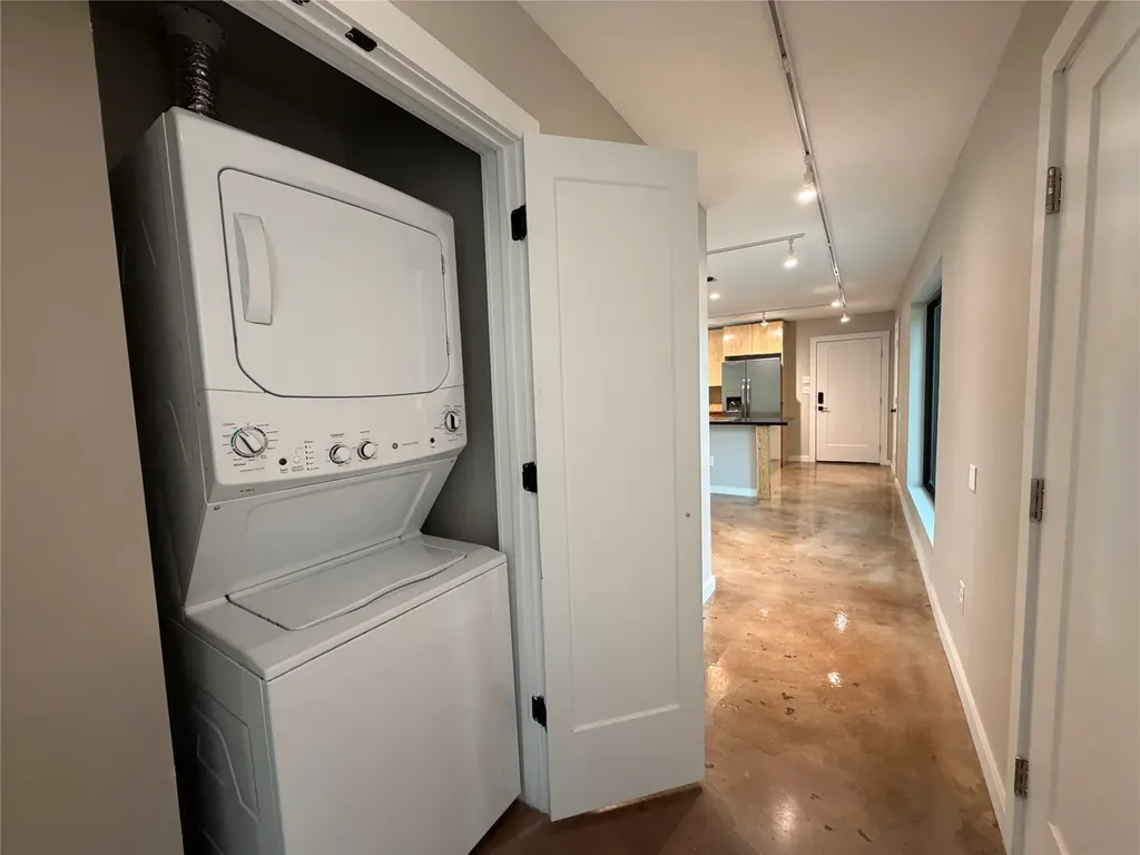 957 Woods Avenue Fort Worth TX 76102