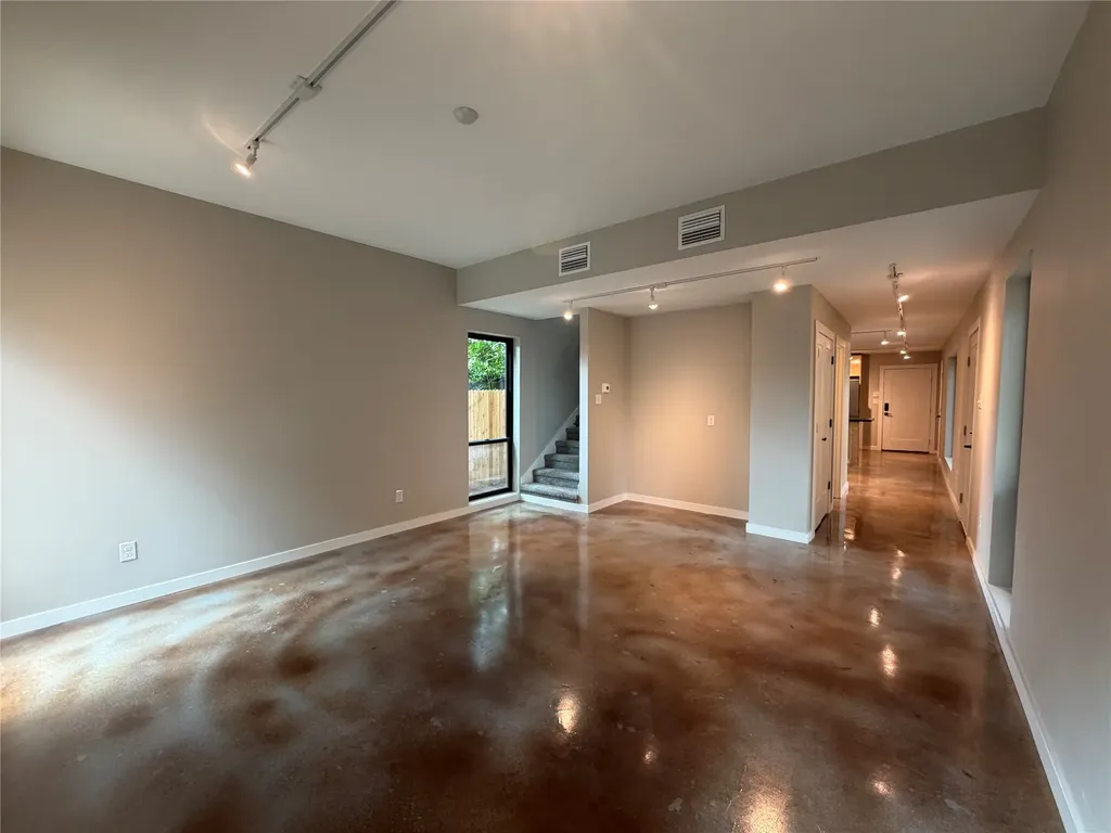 957 Woods Avenue Fort Worth TX 76102