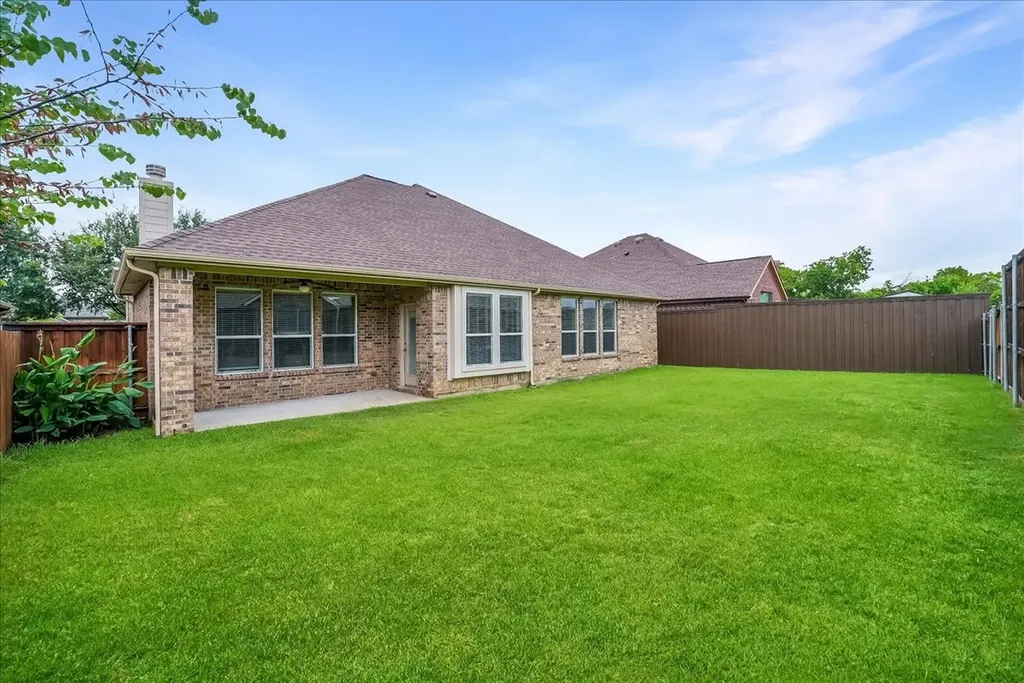2605 Greyhawk Drive Little Elm TX 75068