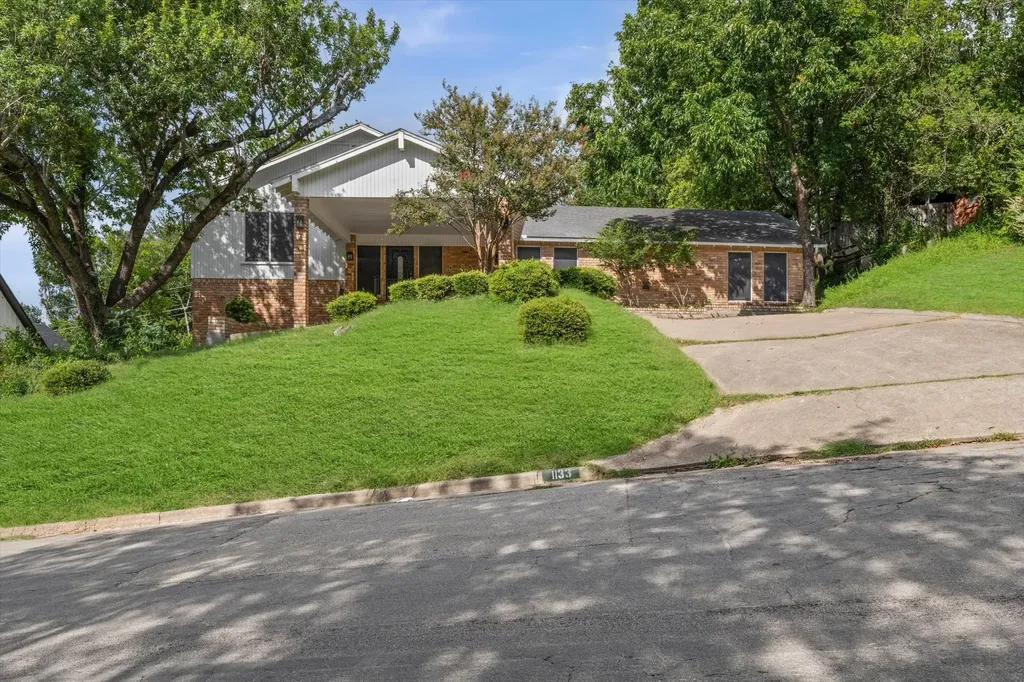 1133 Valley Ridge Drive Woodway TX 76712