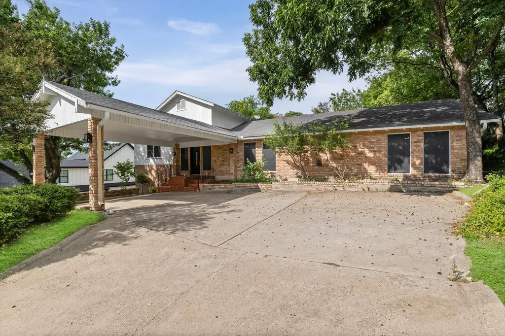 1133 Valley Ridge Drive Woodway TX 76712