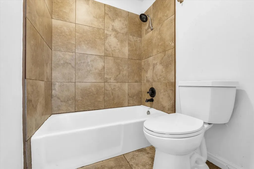 1133 Valley Ridge Drive Woodway TX 76712