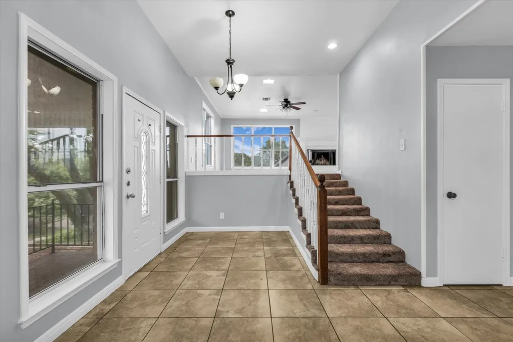 1133 Valley Ridge Drive Woodway TX 76712