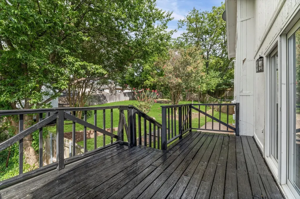 1133 Valley Ridge Drive Woodway TX 76712