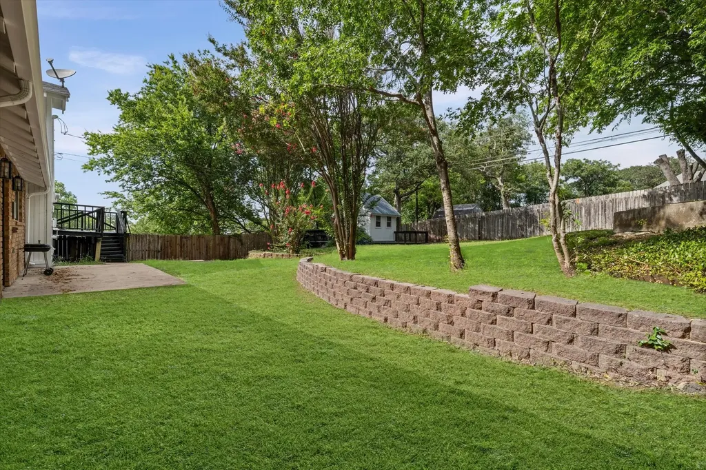 1133 Valley Ridge Drive Woodway TX 76712