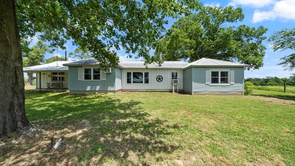 1053 Vz County Road 4206 Athens TX 75752
