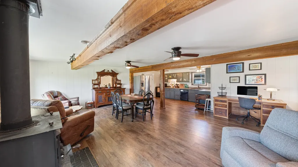1053 Vz County Road 4206 Athens TX 75752