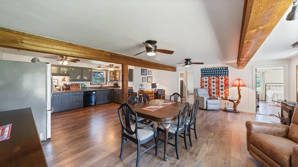 1053 Vz County Road 4206 Athens TX 75752