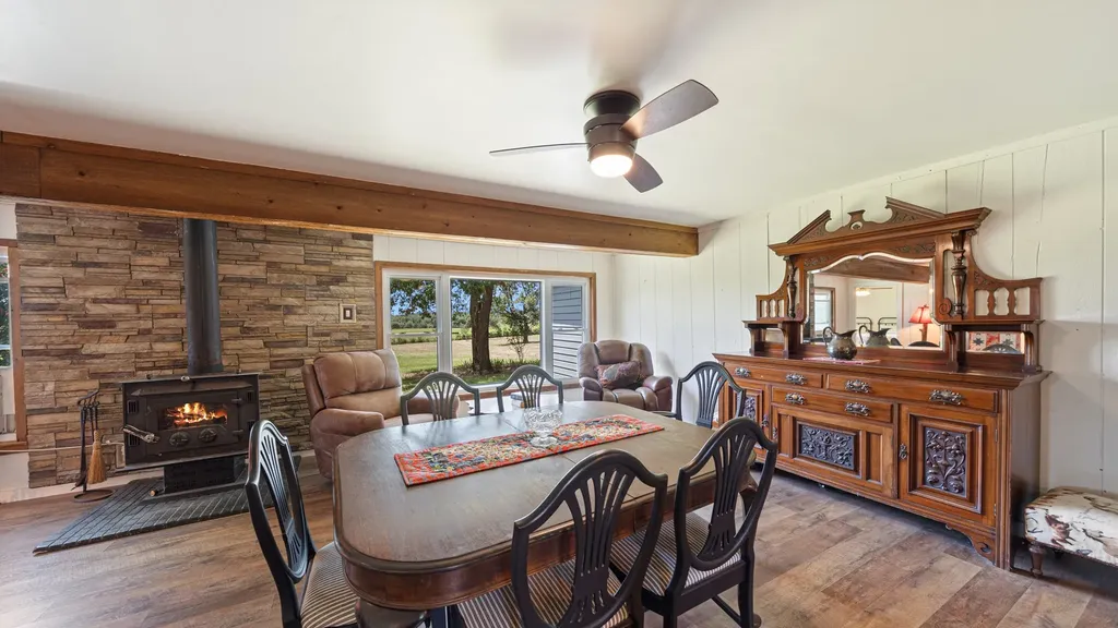 1053 Vz County Road 4206 Athens TX 75752