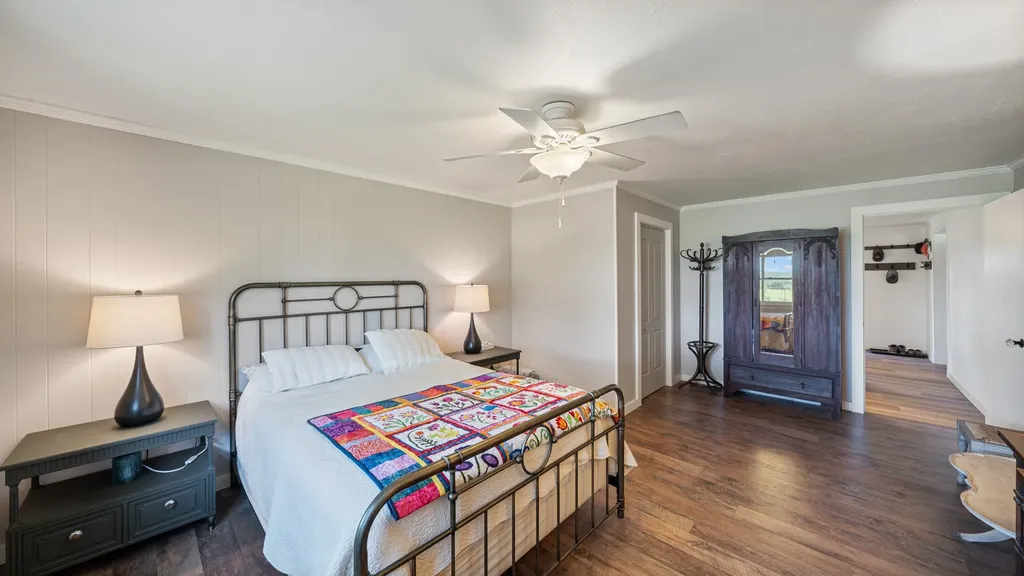 1053 Vz County Road 4206 Athens TX 75752