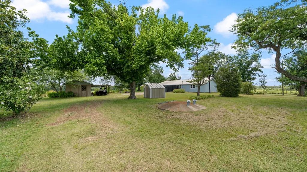 1053 Vz County Road 4206 Athens TX 75752