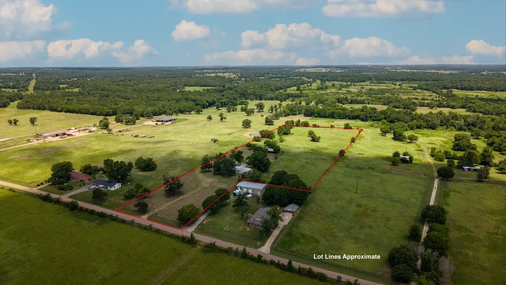 1053 Vz County Road 4206 Athens TX 75752
