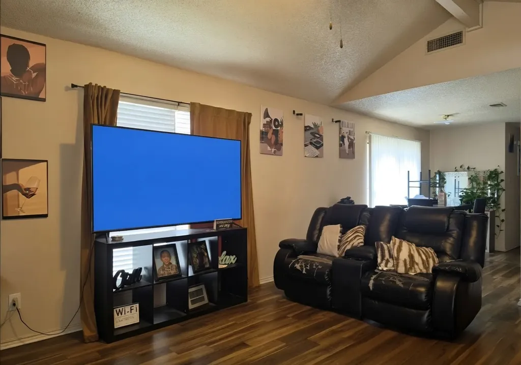 6800 S Creek Drive Fort Worth TX 76133