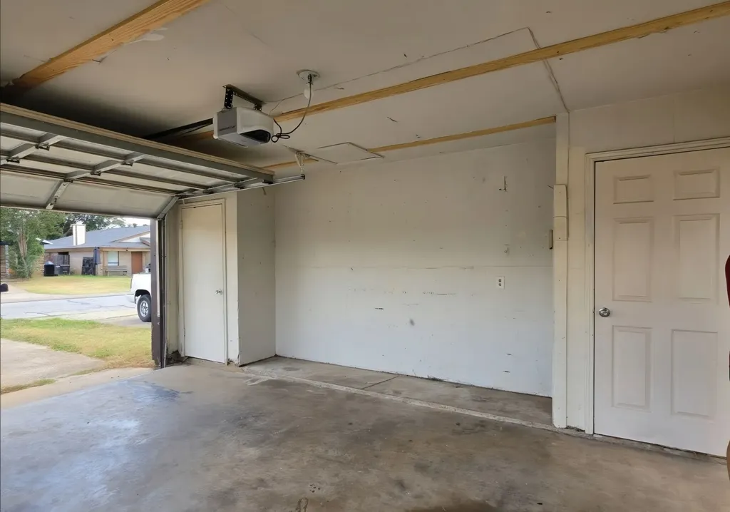 6816 S Creek Drive Fort Worth TX 76133