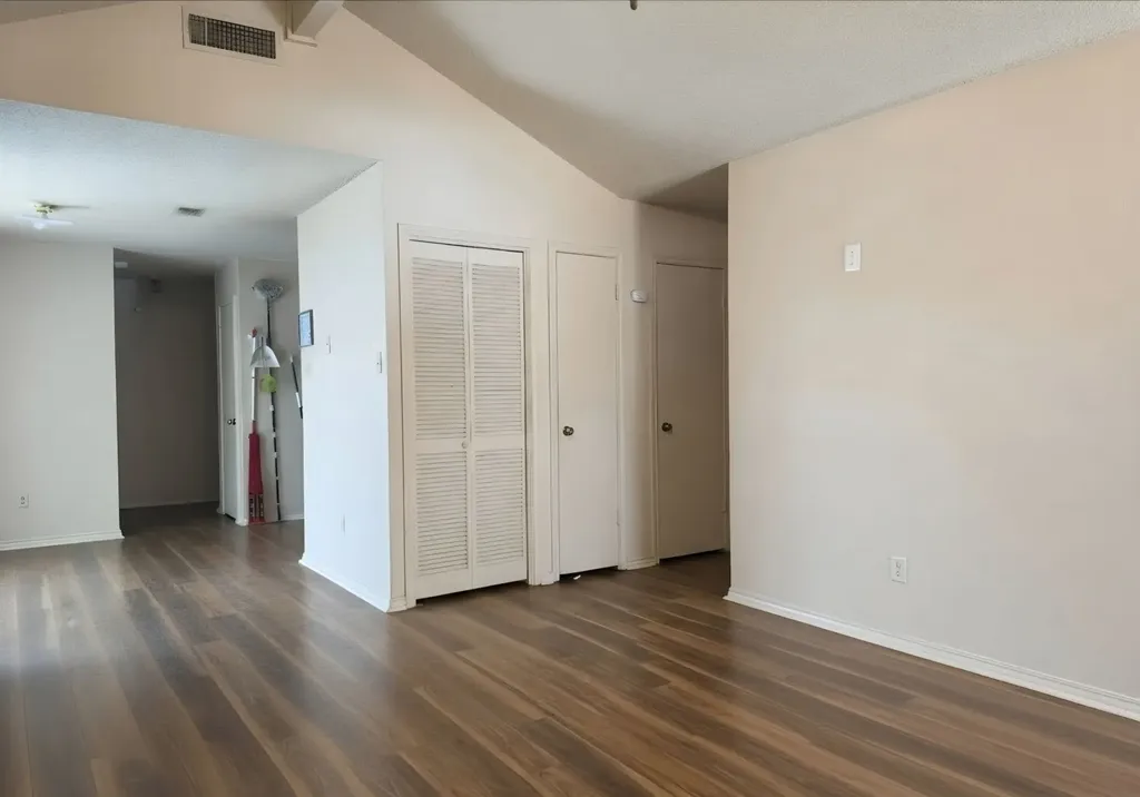 6816 S Creek Drive Fort Worth TX 76133