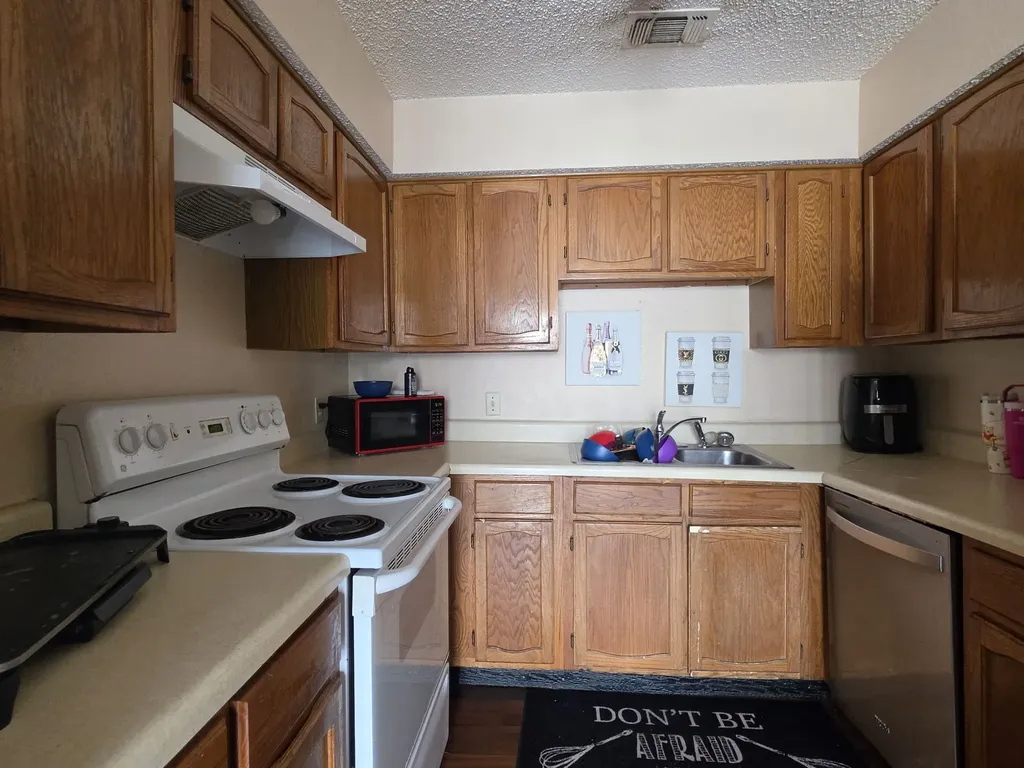 6816 S Creek Drive Fort Worth TX 76133