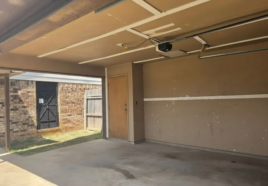 6816 S Creek Drive Fort Worth TX 76133