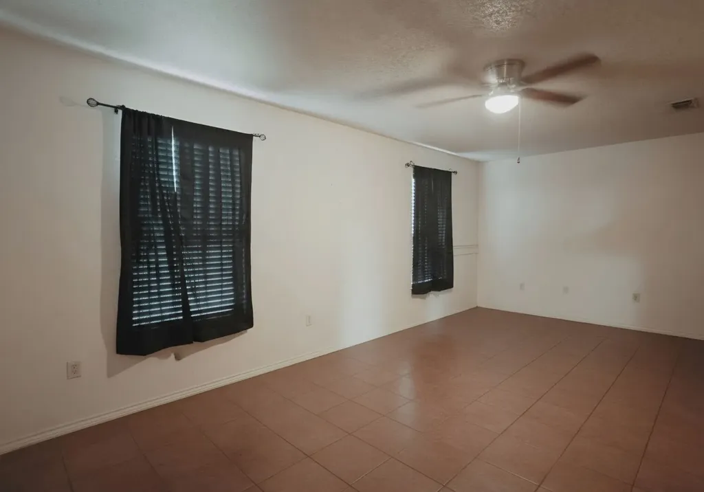 6816 S Creek Drive Fort Worth TX 76133
