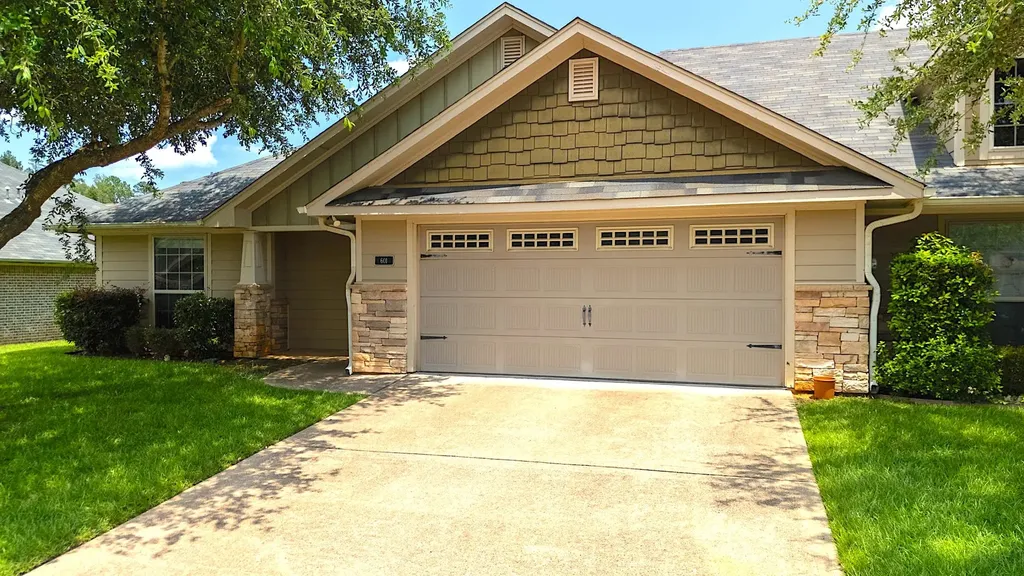 421 W Cumberland Road Tyler TX 75703