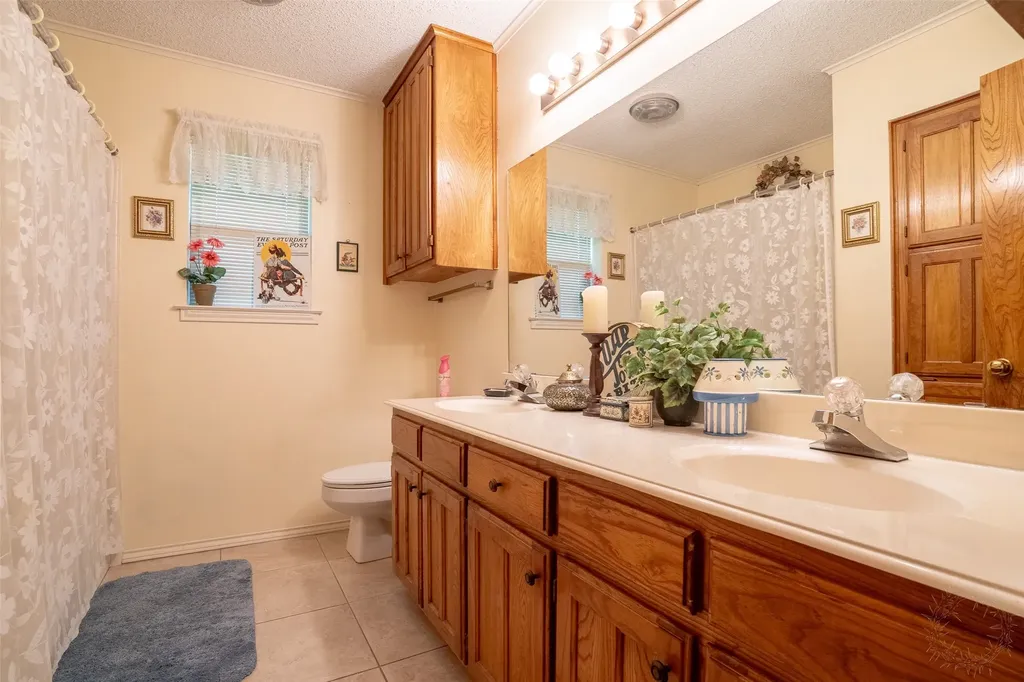1501 Westhill Terrace Cleburne TX 76033