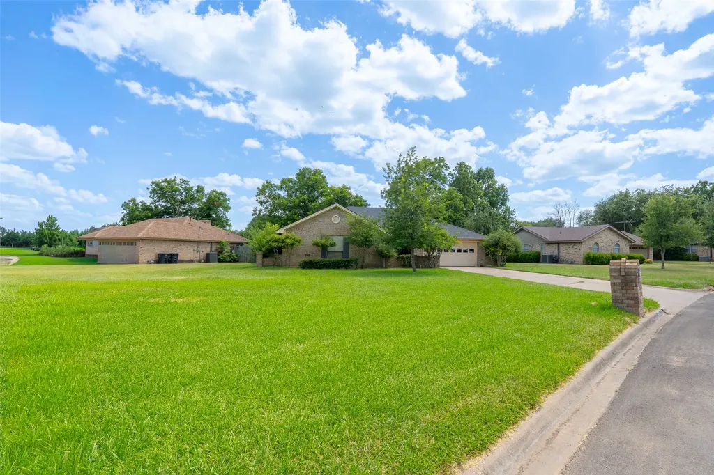 1501 Westhill Terrace Cleburne TX 76033